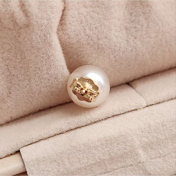 14k White South Sea Pearl Stud Earrings - Picture 7 of 9